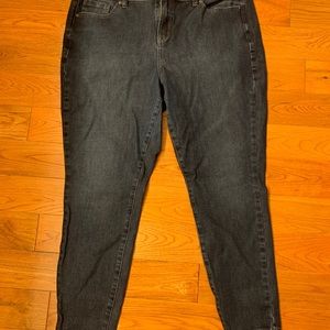 Lane Bryant 16 high rise skinny jeans.